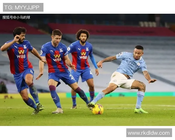 水晶宫迎战莱切斯全力争胜展现英超激烈对抗魅力 水晶宫迎战莱切斯全力争胜展现英超激烈对抗魅力