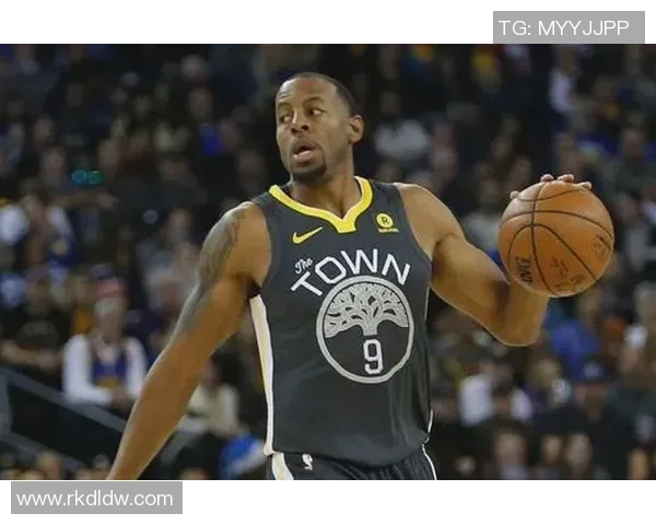 达米安利拉德的传奇之路：从新秀到NBA巨星的成长历程